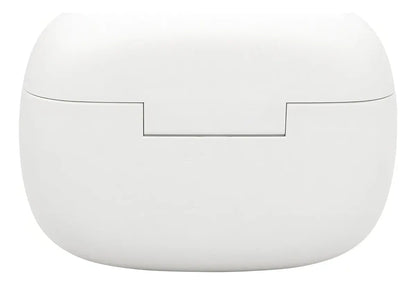 Estuche blanco de auriculares inalámbricos Bluetooth JBL Wave Beam 2 en fondo blanco